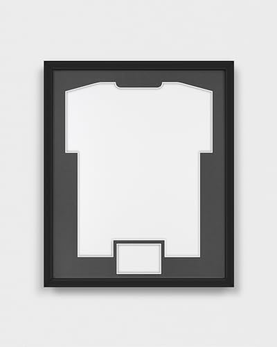 ARTIS Frametheshirt Premium - Trikotrahmen Fußball, Bilderrahmen für Trikot – Objektrahmen - 53,4x63,4x5 cm - Holz-Rahmen in Schwarz - Trikotrahmen Handball, Volleyball, Sporttrikots - Jersey Frame