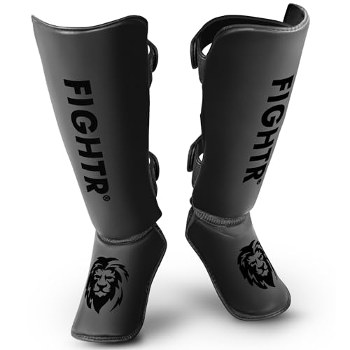 FIGHTR® Schienbeinschoner - mit perfektem Sitz und idealer Polsterung | Dicker Schienbeinschutz für Kicks im Kickboxen, MMA, Muay Thai und weitere Kampfsportarten