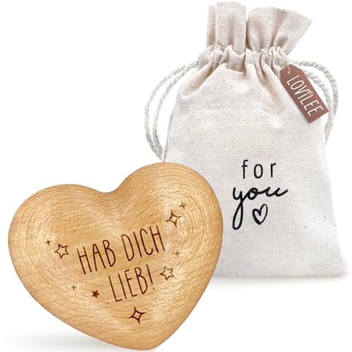 LOViLEE® Hab dich lieb - Handschmeichler Holz Glücksbringer Prüfung - Holz Herz inkl. Geschenkbeutel & Grußkartenset - Mutmacher Geschenk, Schutzengel Geschenk, Gute Besserung Geschenke Frauen