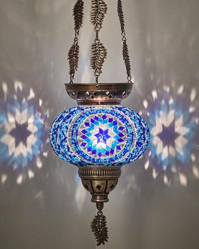 DEMMEX Türkische marokkanische Bunte Mosaik Bohemian Boho Kerzenhalter Laterne mit handgefertigtem, Buntem Glaskugel und Metallblattketten, 61 cm (Ocean Breeze)