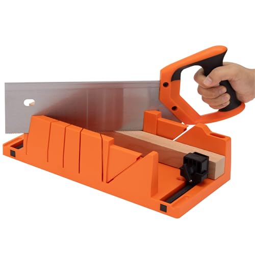 Navaris Gehrungslade mit 2 Klemmen und Handsäge - Set aus Kunststoff Schneidlade und Stahl Säge - Lade zum Schneiden von Holz Leisten - 90° 45° 22,5°- Orange