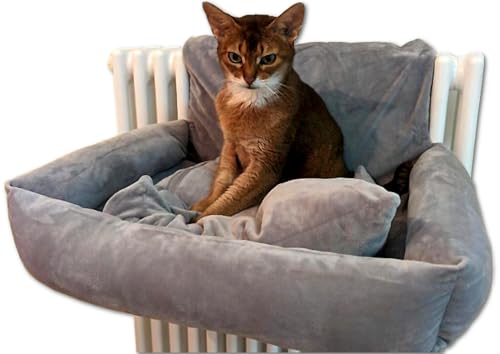 PataGrande Katzen Zubehör: Flauschiges Katzenbett Heizung - Kuschelige Katzen Heizungsliege, Waschbar, Bis 15 kg, Grau, Extra Kissen, Breite Liegefläche, Einfache Montage, Maschinenwaschbar