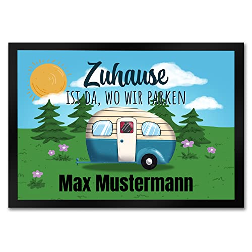 Zuhause ist wo wir Parken Campingwagen Fußmatte - personalisiert mit euren Namen - als Deko für Camper die Camping lieben und im Wohnwagen leben persönliches Mitbringsel für Campingplatz Besucher