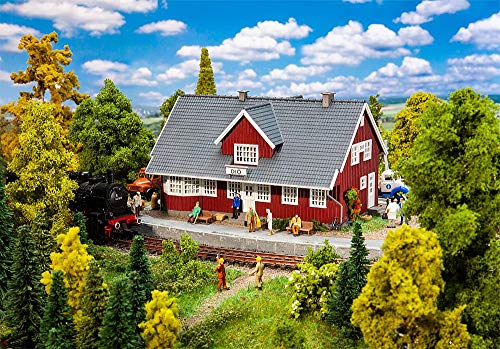 Faller FA110160 Schwedischer Bahnhof Modellbausatz, Zubehör, Mehrfarbig, Talla única